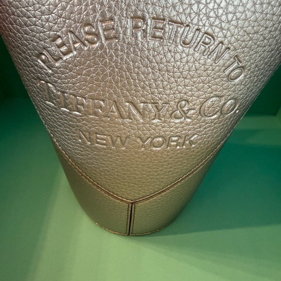 Return to Tiffany’s Heart Mini Tote - Picture 2 of 7